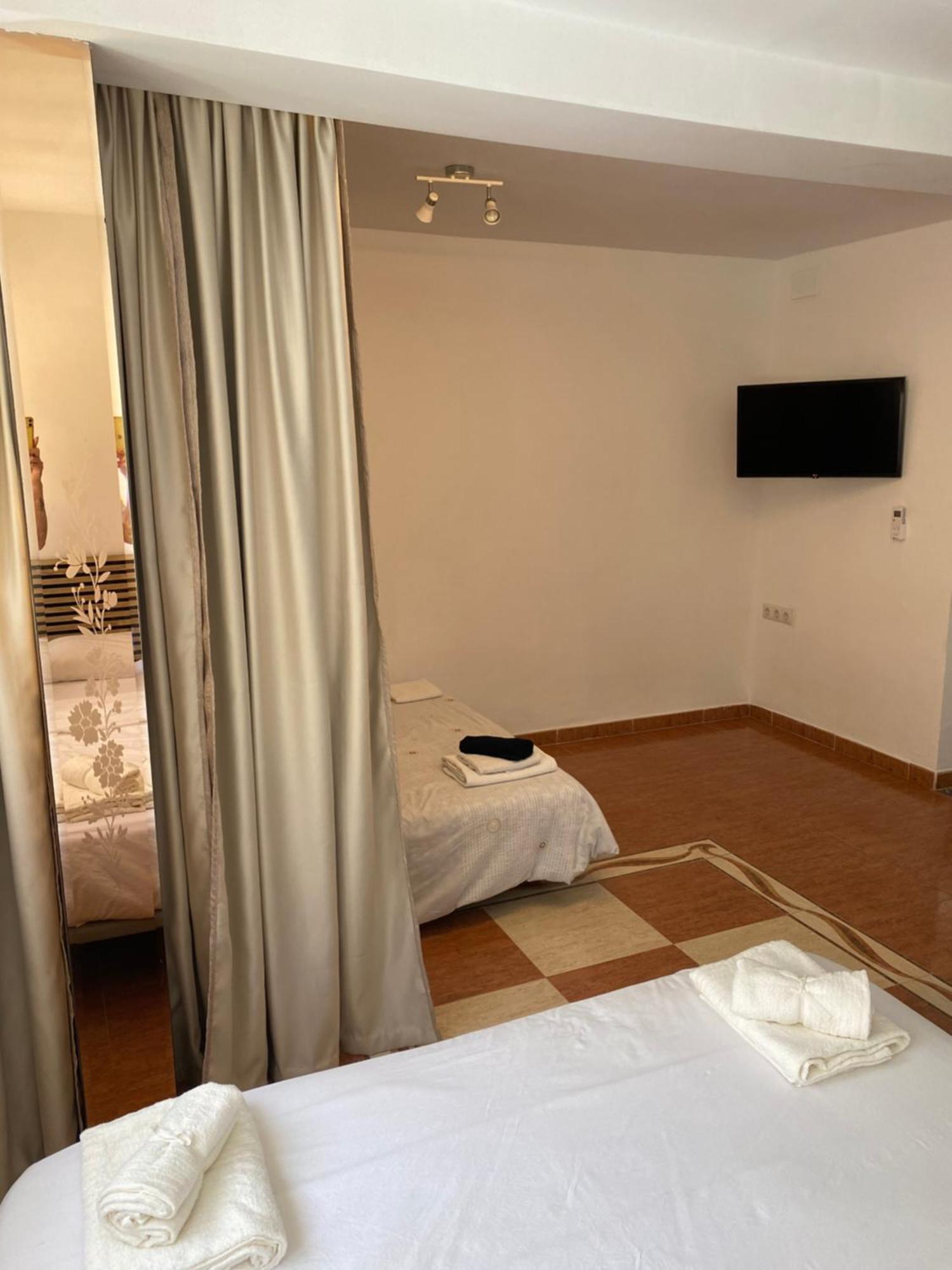 Habitaciones Con Bano Y Cocina Privada Valencia Eksteriør billede