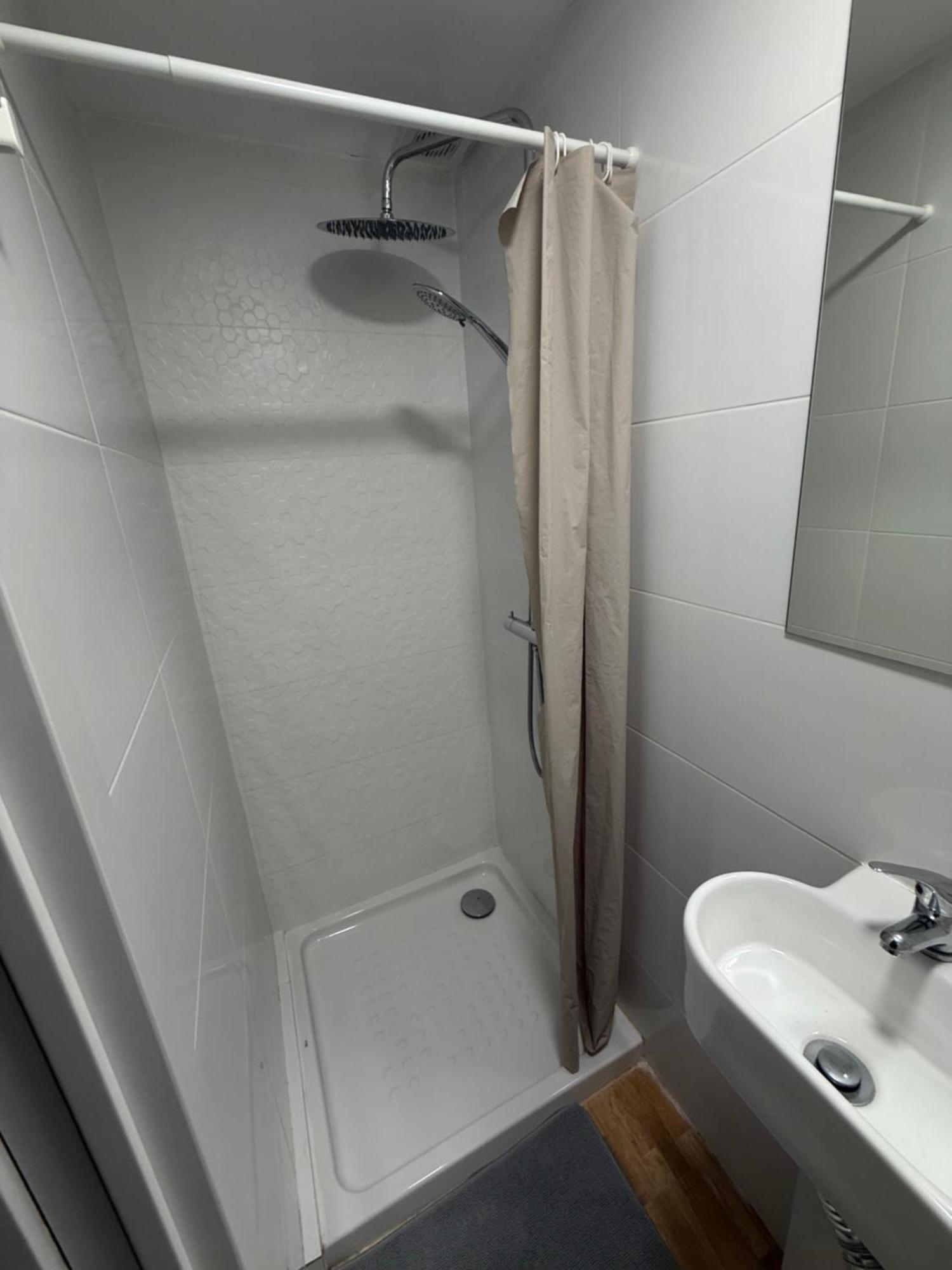 Habitaciones Con Bano Y Cocina Privada Valencia Eksteriør billede
