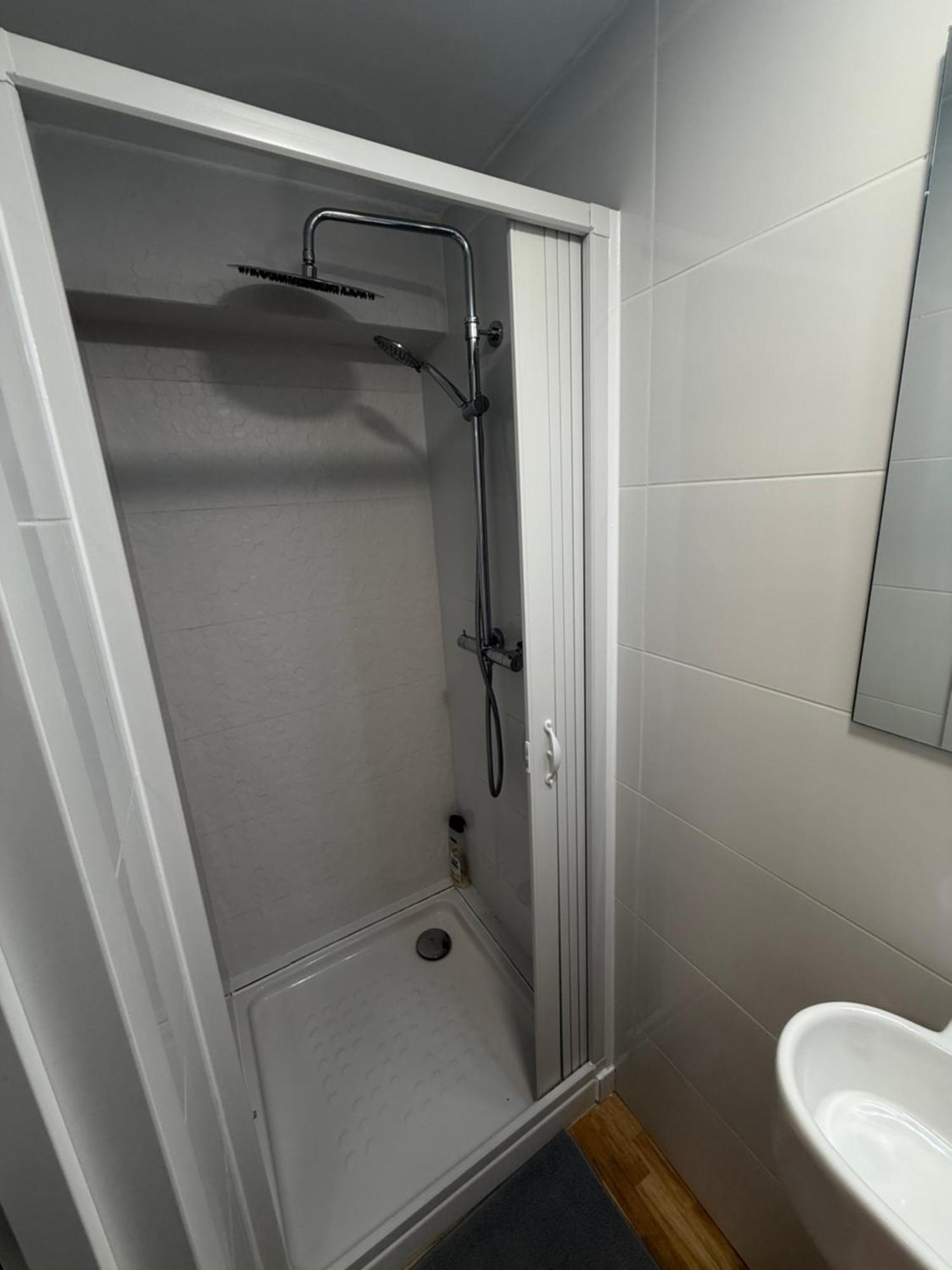 Habitaciones Con Bano Y Cocina Privada Valencia Eksteriør billede